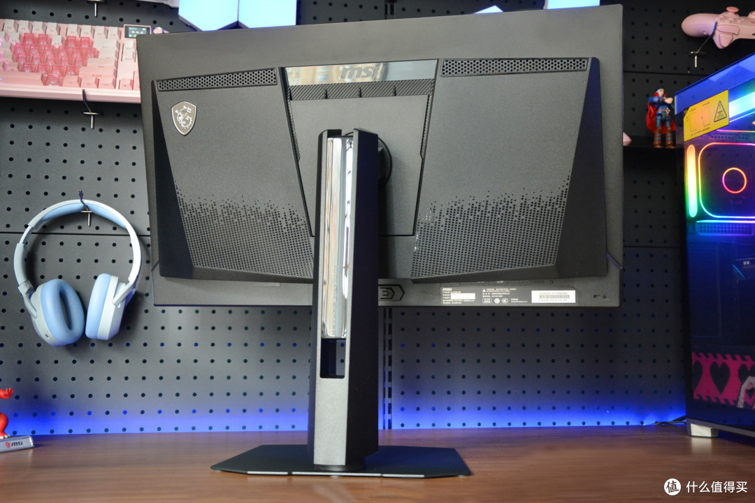 2K、320Hz，全场景通用，微星MAG OLED 271QPX32流光电竞显示器