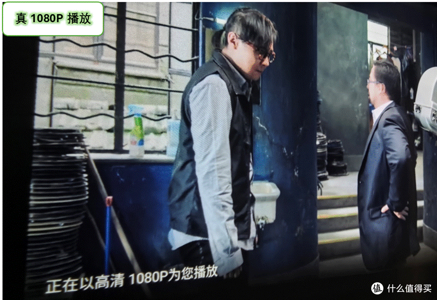 几百块拿下私人影院？小光盒 R1 投影仪实测，自带云台免支架