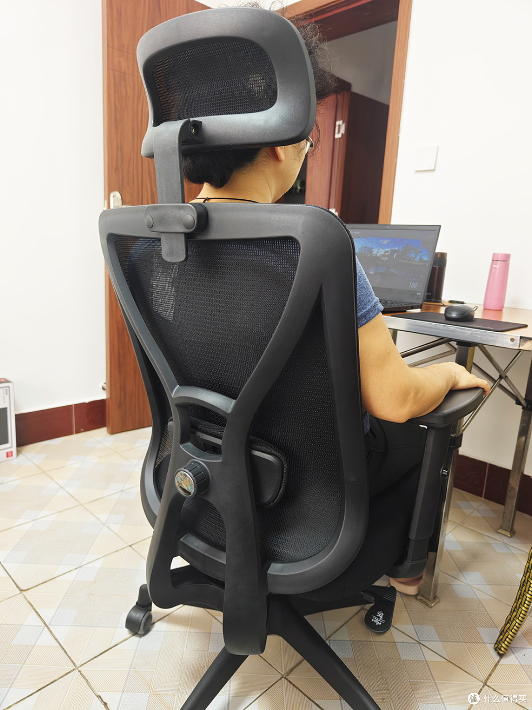 夏草木Fit-CC人体工学椅评测:透气护腰,解锁科学久坐新体验