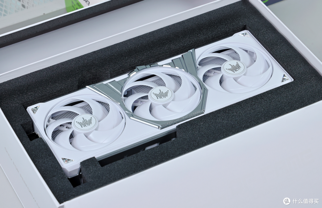 售价19999的水晶旗舰显卡,影驰RTX 5080 HOF Extreme装机实测