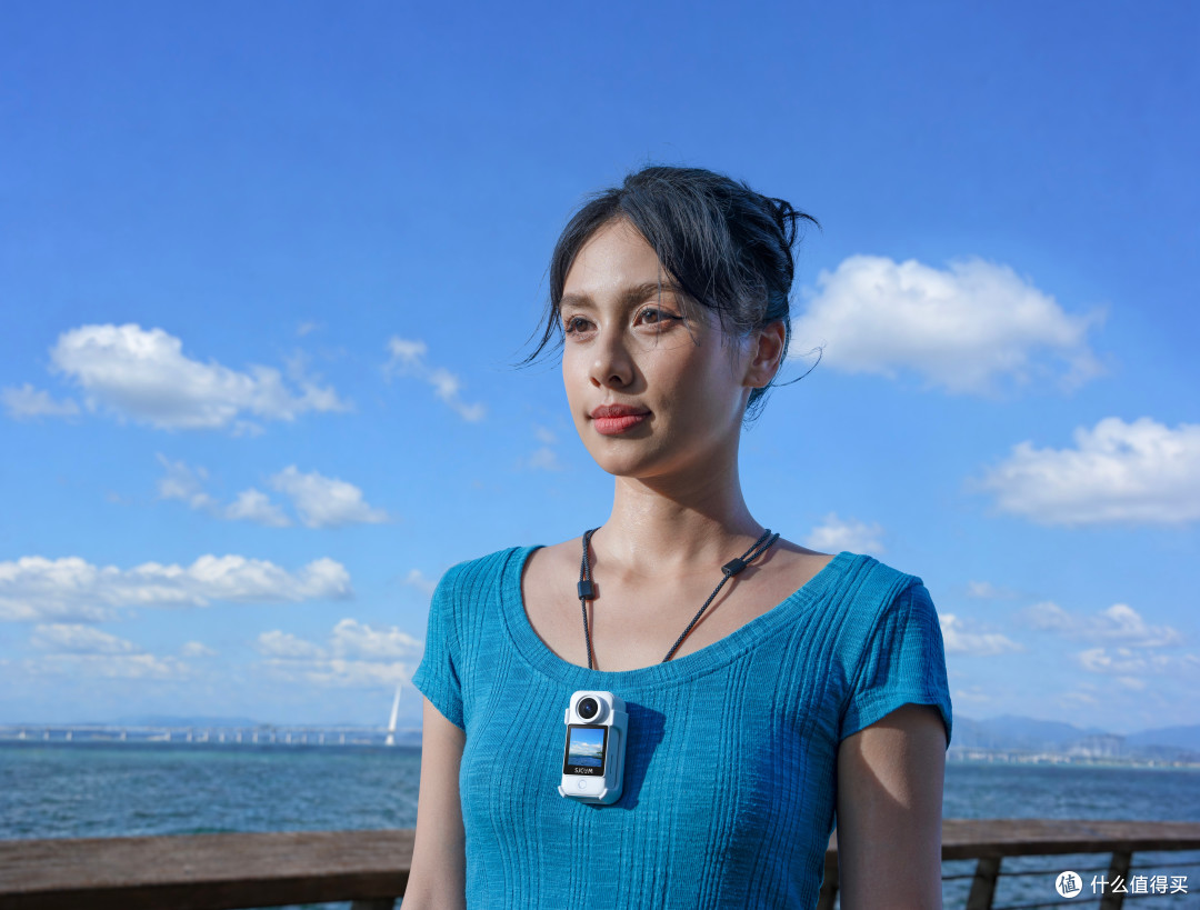 主机单飞还是带上手柄,运动相机的两种玩法