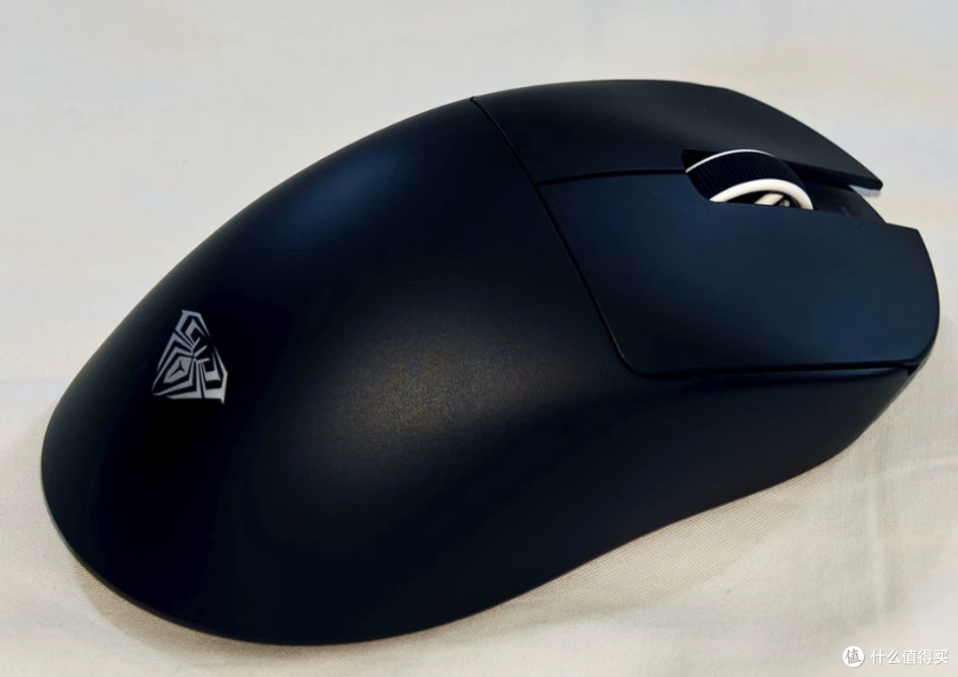 狼蛛SC900V2：右手趴握玩家的FPS利器