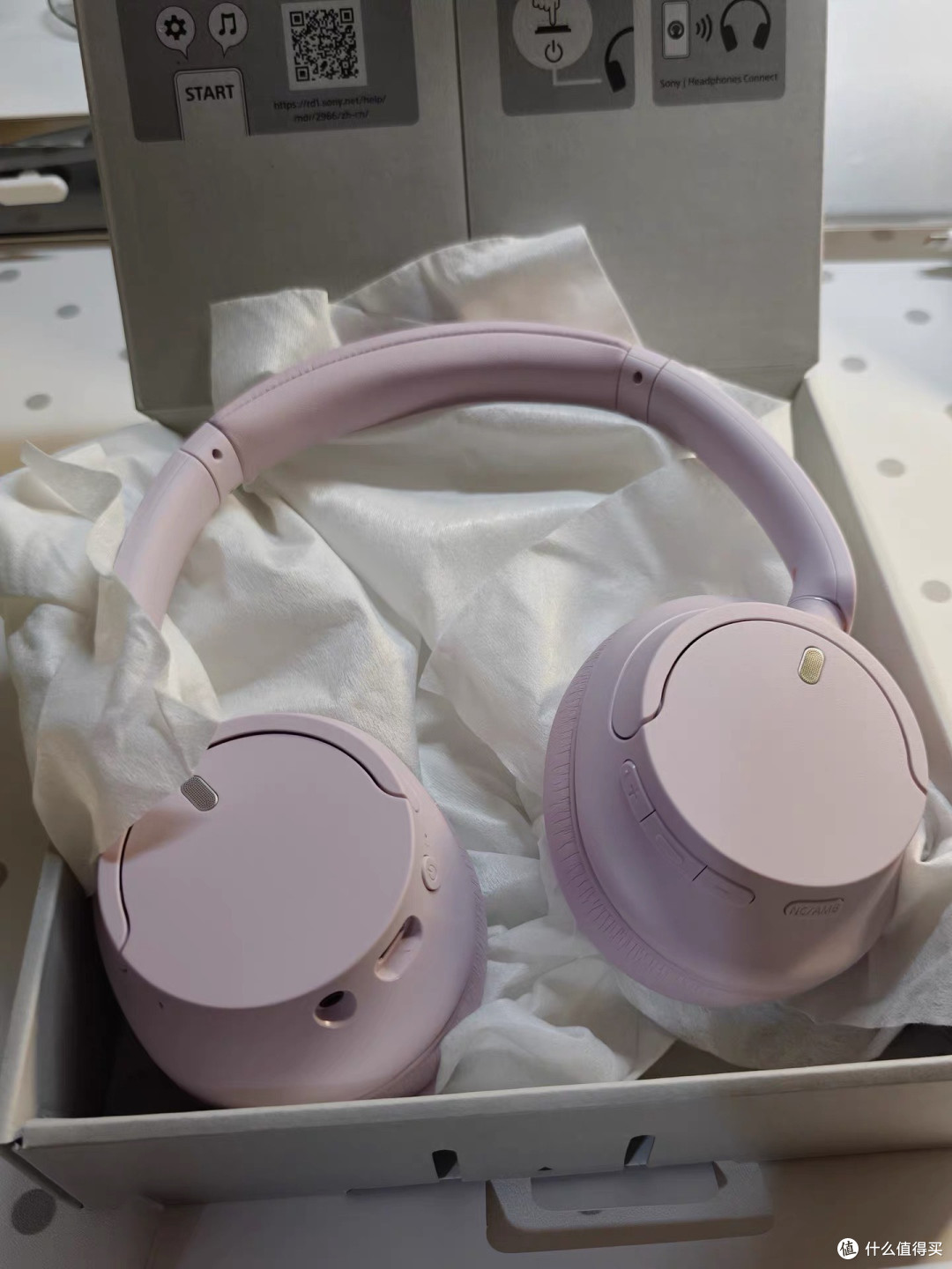 索尼奶白降噪耳机佩戴与音质评测
