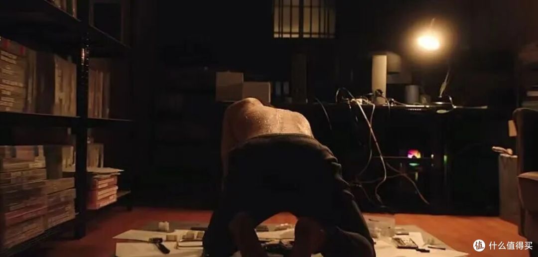 《螳螂》这剧拍的，不如主角故事炸裂