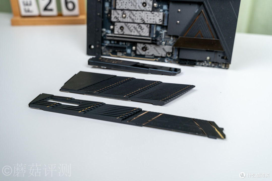 AM5的终极形态?微星MEG X870E GODLIKE X EDITION超神十周年主板