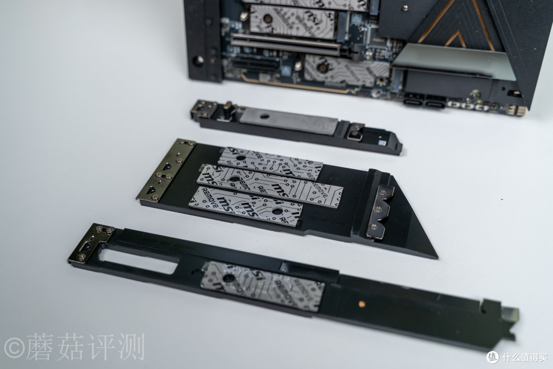AM5的终极形态?微星MEG X870E GODLIKE X EDITION超神十周年主板