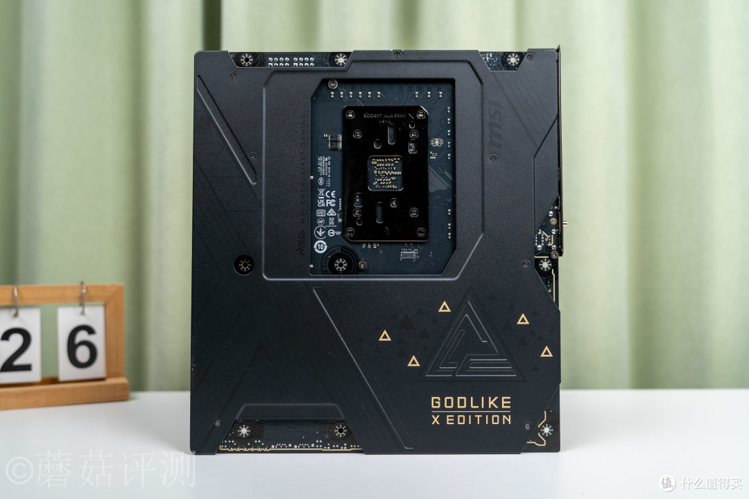 AM5的终极形态?微星MEG X870E GODLIKE X EDITION超神十周年主板