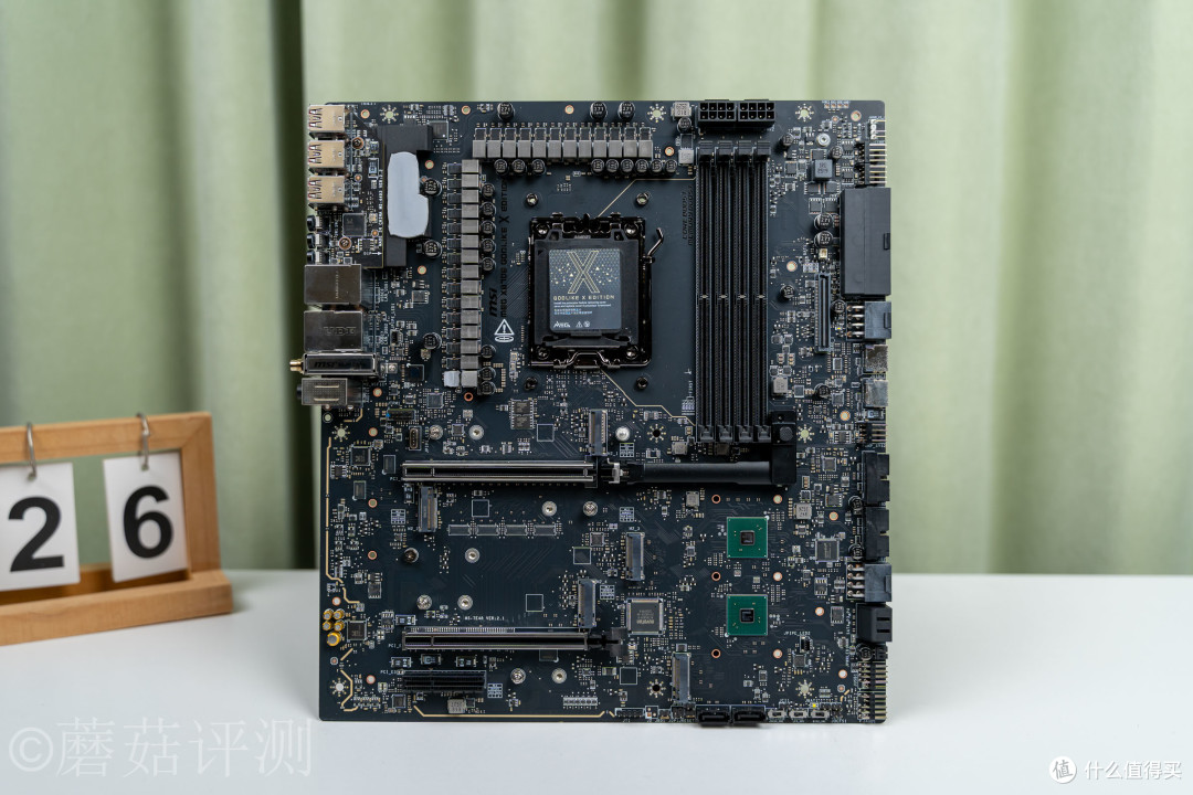 AM5的终极形态?微星MEG X870E GODLIKE X EDITION超神十周年主板