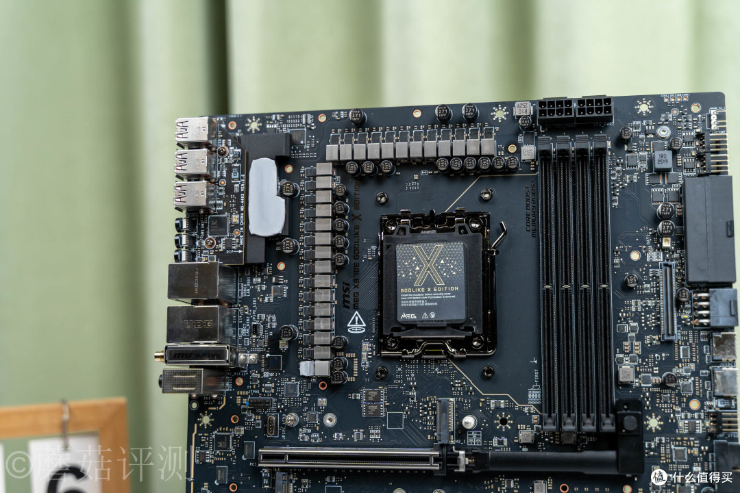 AM5的终极形态?微星MEG X870E GODLIKE X EDITION超神十周年主板