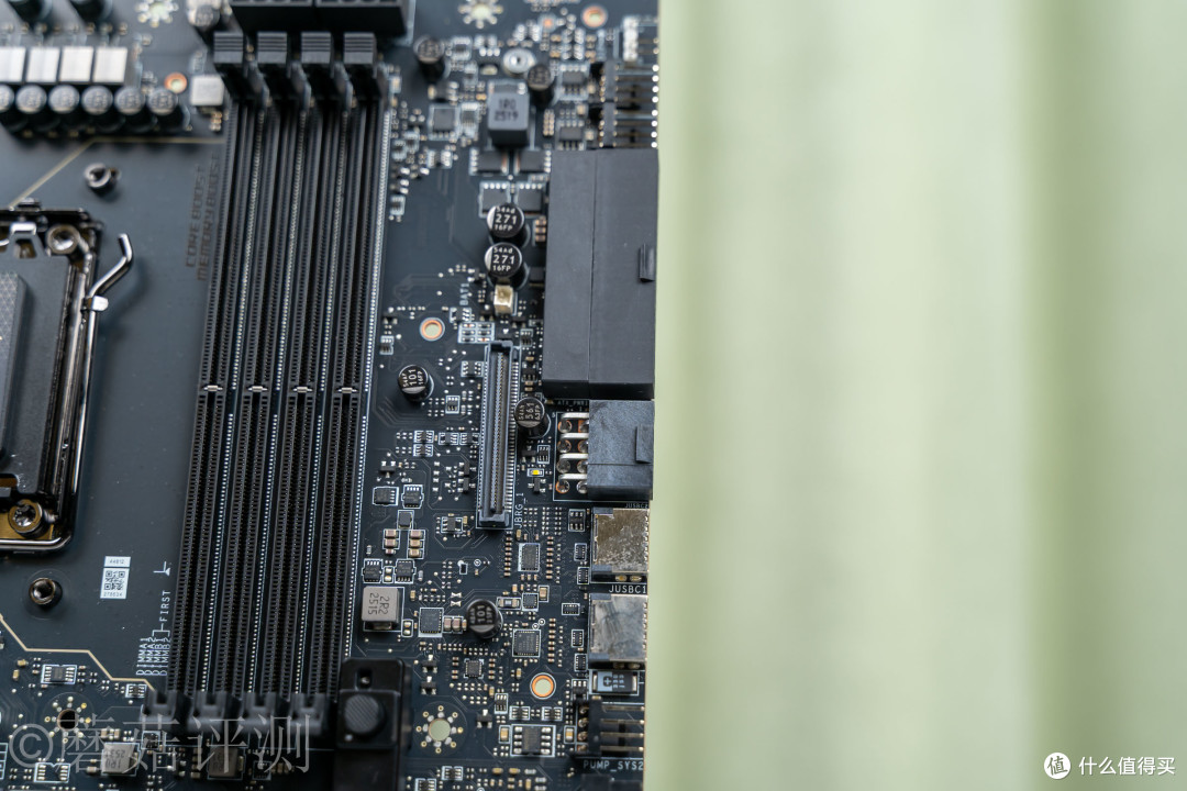 AM5的终极形态?微星MEG X870E GODLIKE X EDITION超神十周年主板