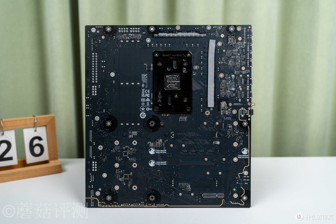 AM5的终极形态?微星MEG X870E GODLIKE X EDITION超神十周年主板