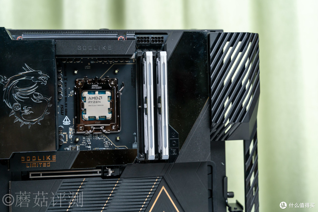 AM5的终极形态?微星MEG X870E GODLIKE X EDITION超神十周年主板