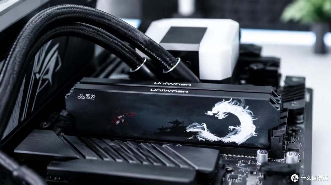 当国风水墨遇上现代硬件:云彣绫龙DDR5内存评测