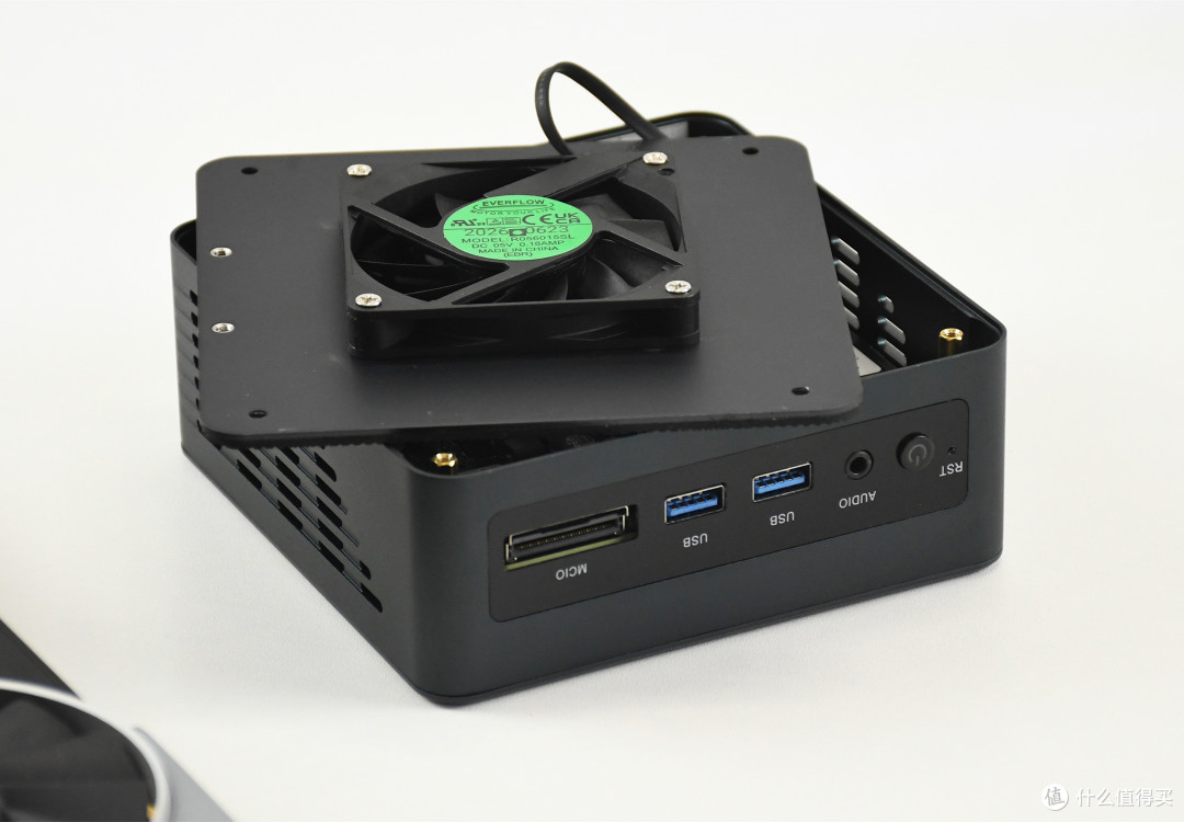 支持PCie 5.0 x8外接独显!Ultra 9迷你主机:TOPC Ti285简评