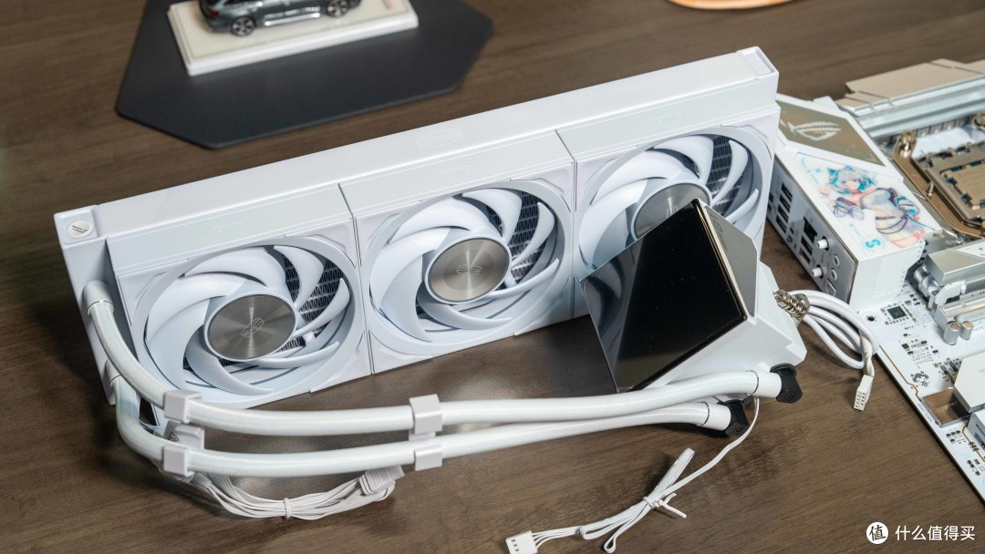 水冷也开始卷AI了？超频三北境GT360 Max实测分享