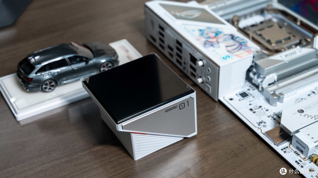 水冷也开始卷AI了？超频三北境GT360 Max实测分享