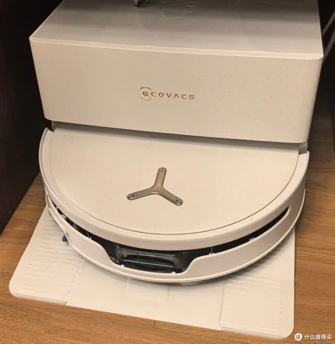 科沃斯T90S PRO滚筒活水拖地,告别水渍与手洗烦恼
