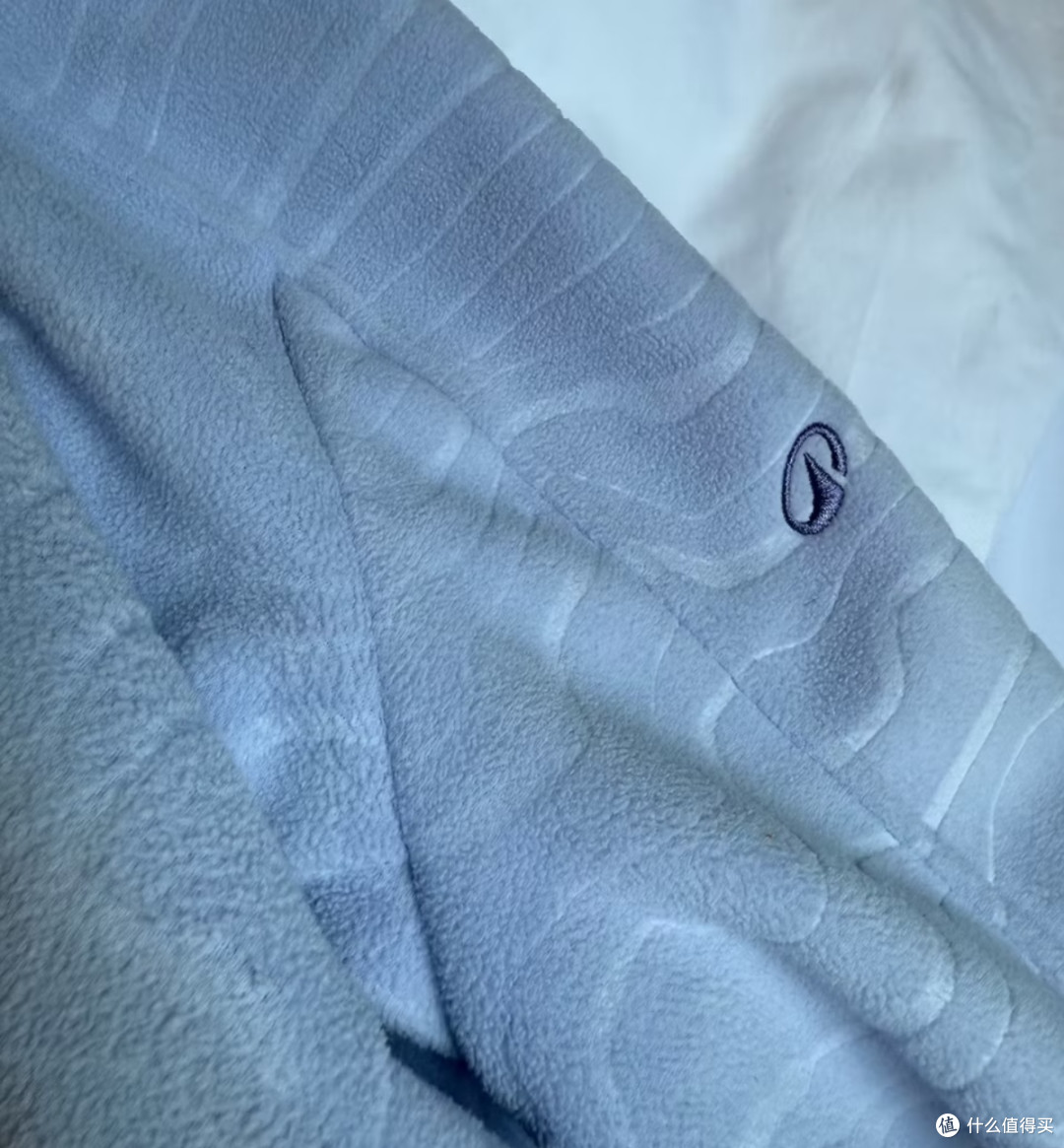 迪卡侬摇粒绒：叠穿救星？