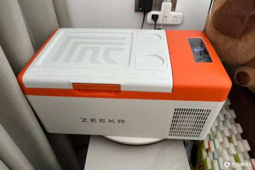 极氪车载压缩机冰箱实测