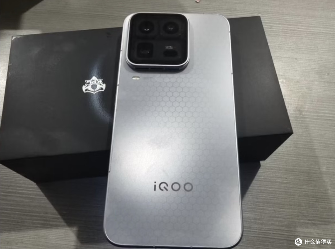iQOO16双芯架构性能实测