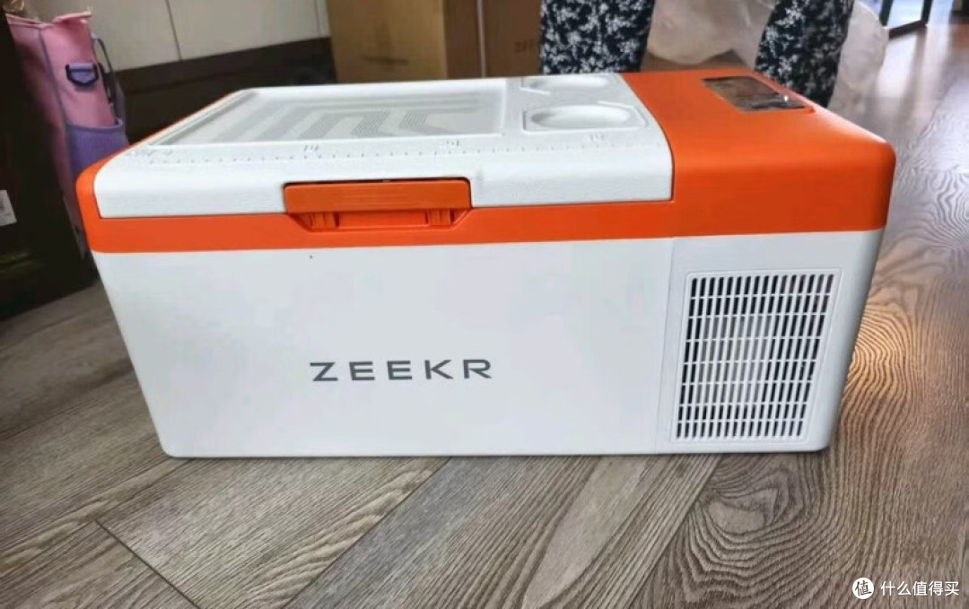 极氪车载冰箱开箱实测