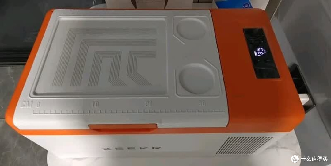极氪车载冰箱开箱实测