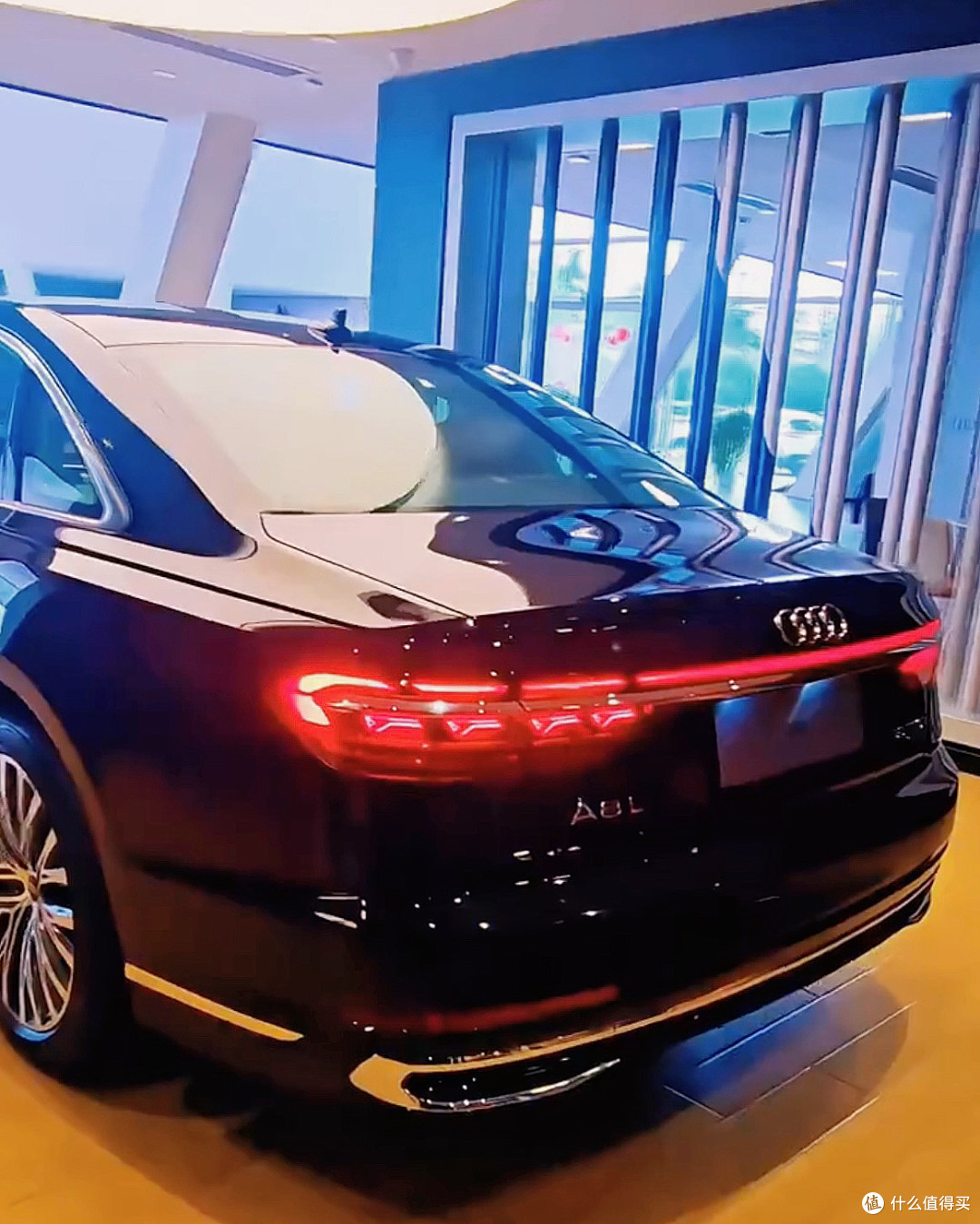 探店2026款奥迪A8L 45 TFSI:65万买台四缸行政车,到底冤不冤?