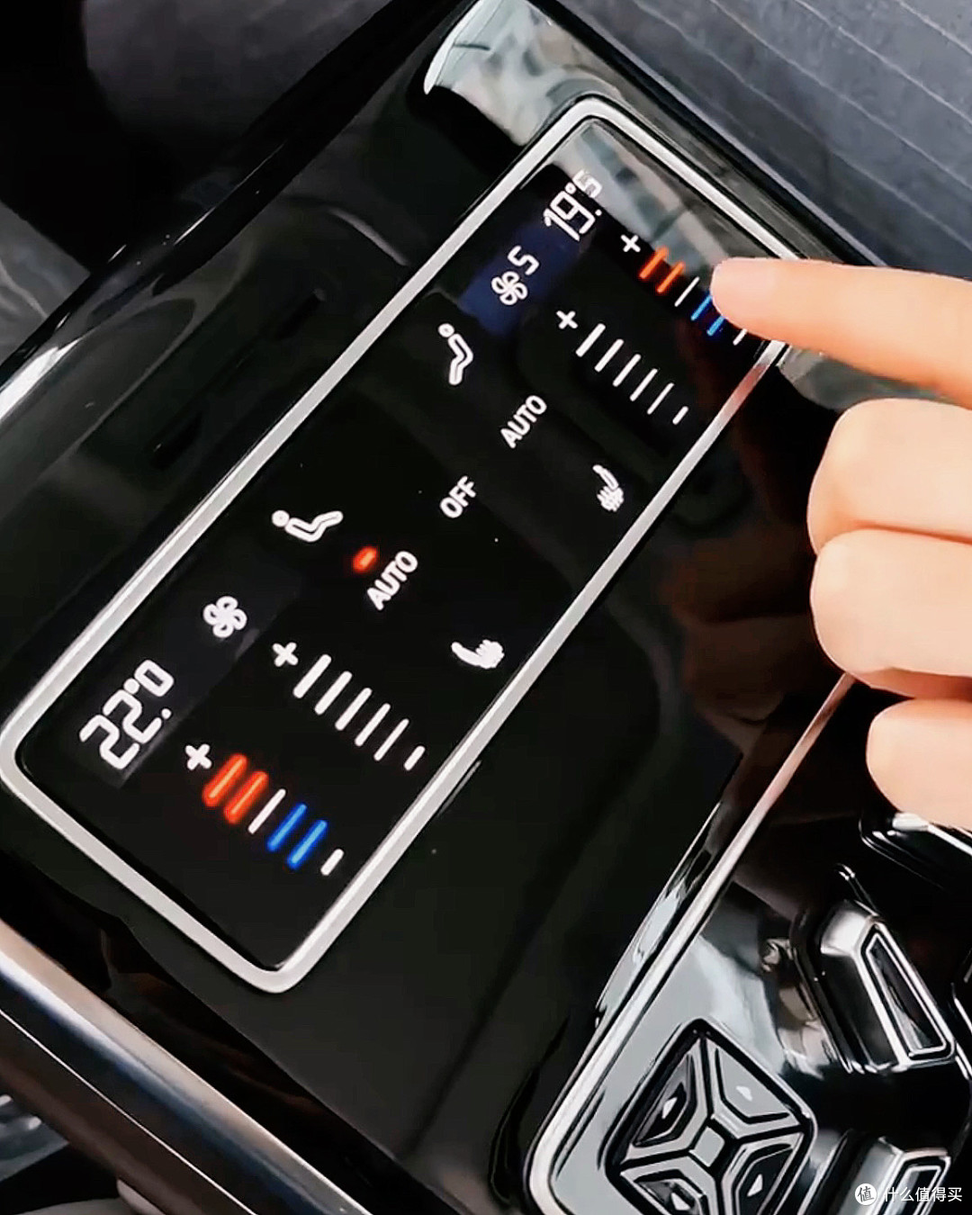 探店2026款奥迪A8L 45 TFSI:65万买台四缸行政车,到底冤不冤?