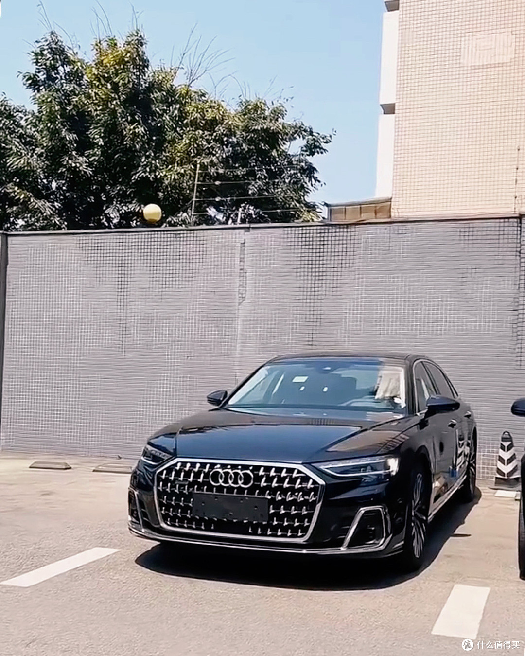 探店2026款奥迪A8L 45 TFSI:65万买台四缸行政车,到底冤不冤?