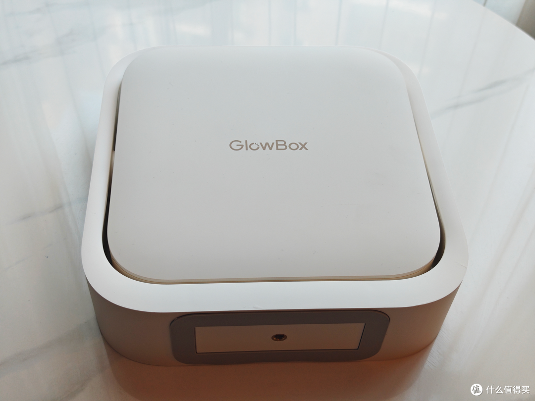 高亮度、行业头部供应链支持，百元GlowBox小光盒R1投影仪实测！