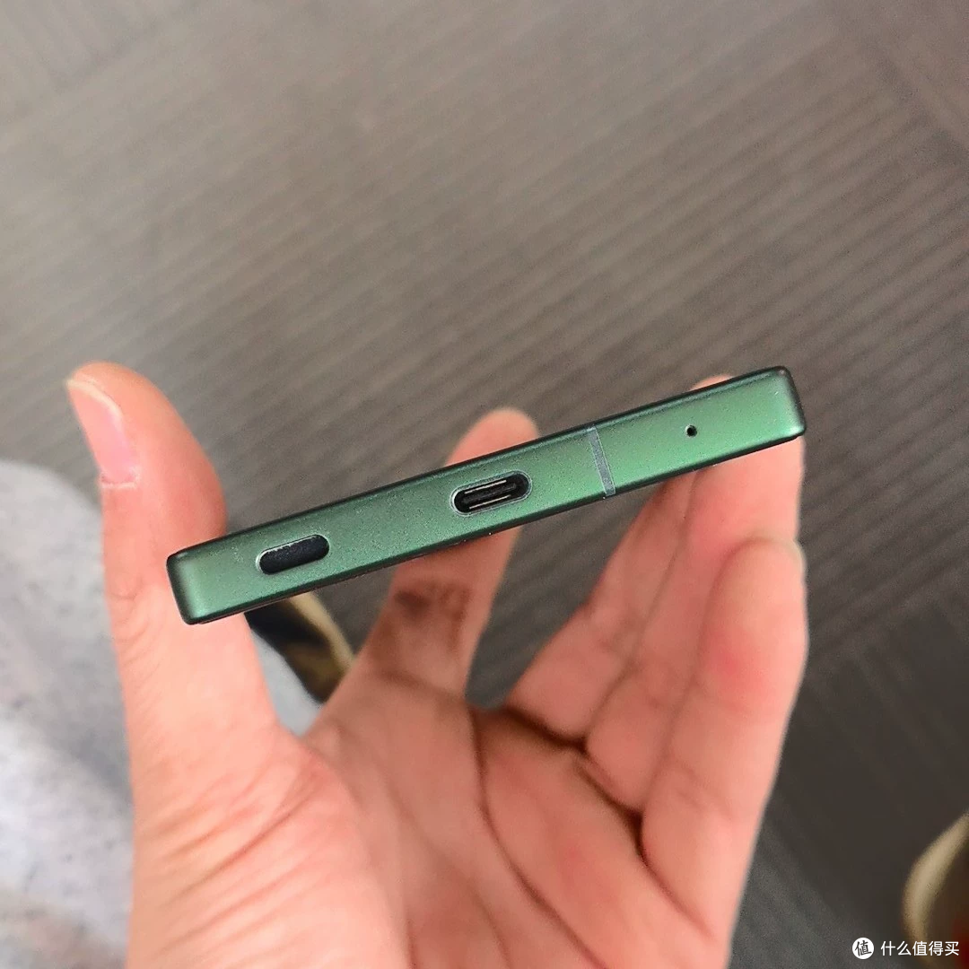 1799元夏普R9是S24Ultra迷你?京东同款4499元
