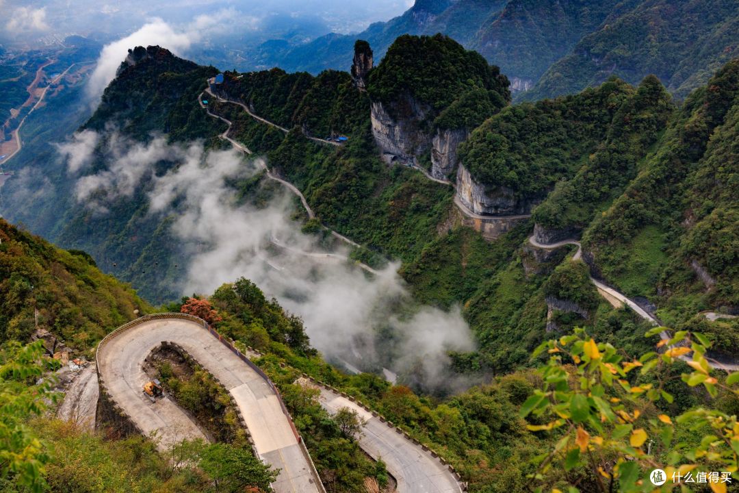 张家界武陵源—天门山:一块5A牌子,两座互不相干的山