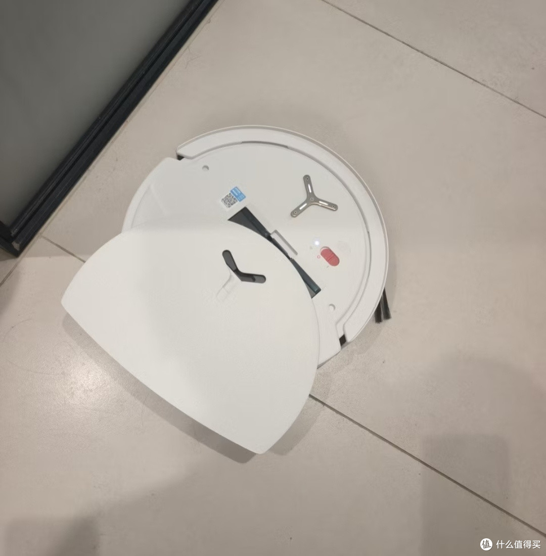 我家一直在用的科沃斯T90S PRO，家务省心不少