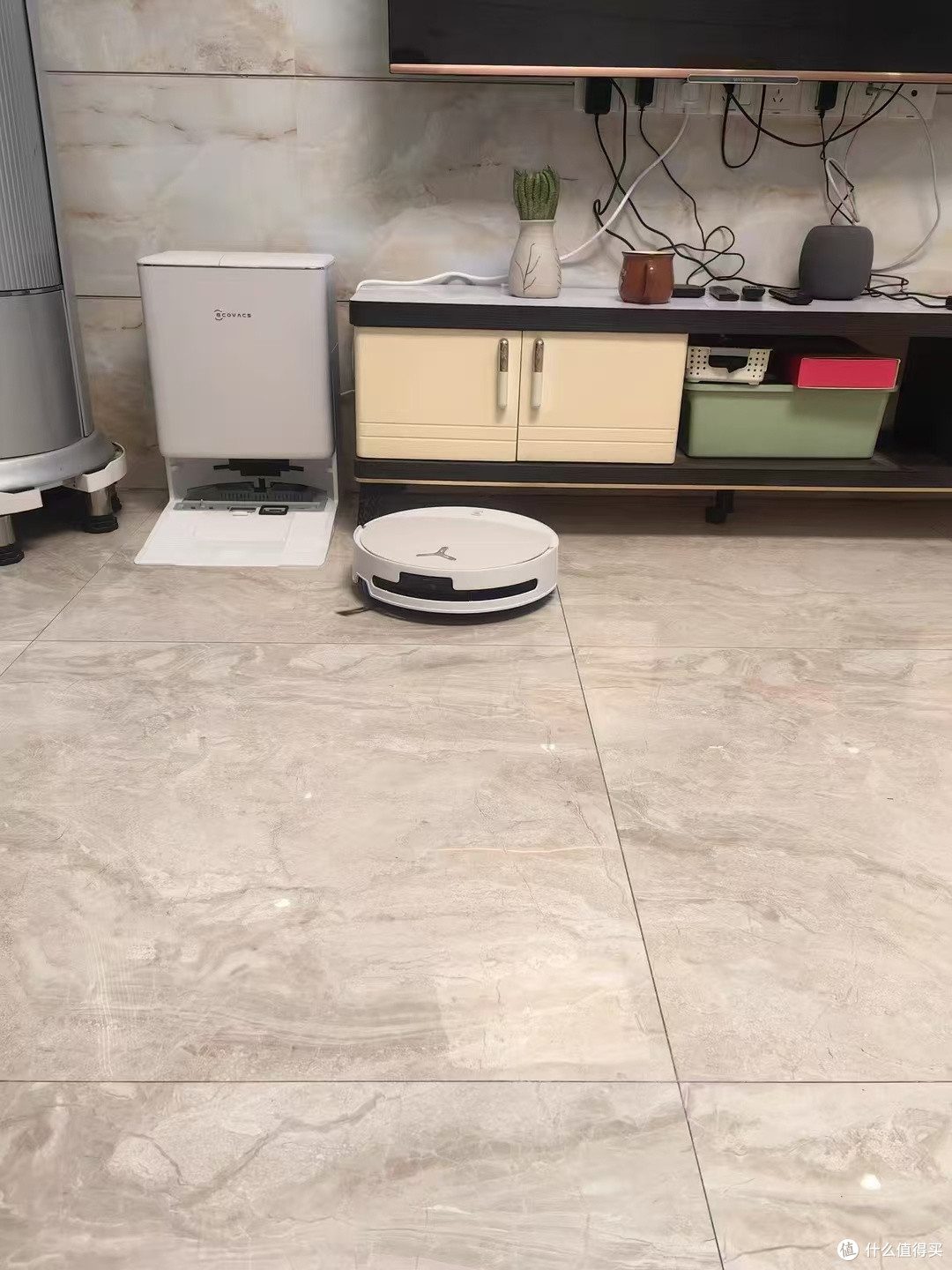 科沃斯扫地机器人4万Pa飓风吸力,我家布偶的浮毛再也没满天飞》