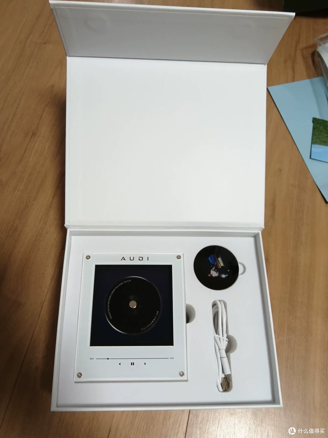 谁还花高价买!奥迪 Bose 联名黑胶播放器,二手鱼30多拿下