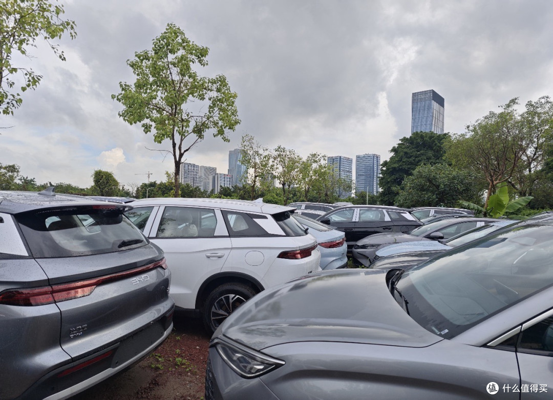 车还在,车企没了,几十万辆新能源"孤儿车"谁来修?