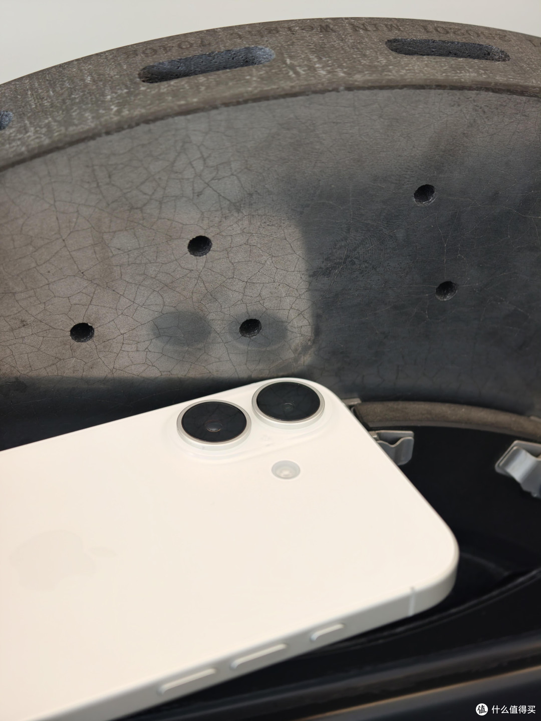 iPhone17标准版高刷与存储升级实测
