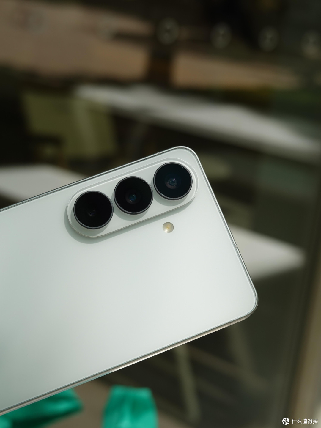 小直屏旗舰的取舍与适用人群