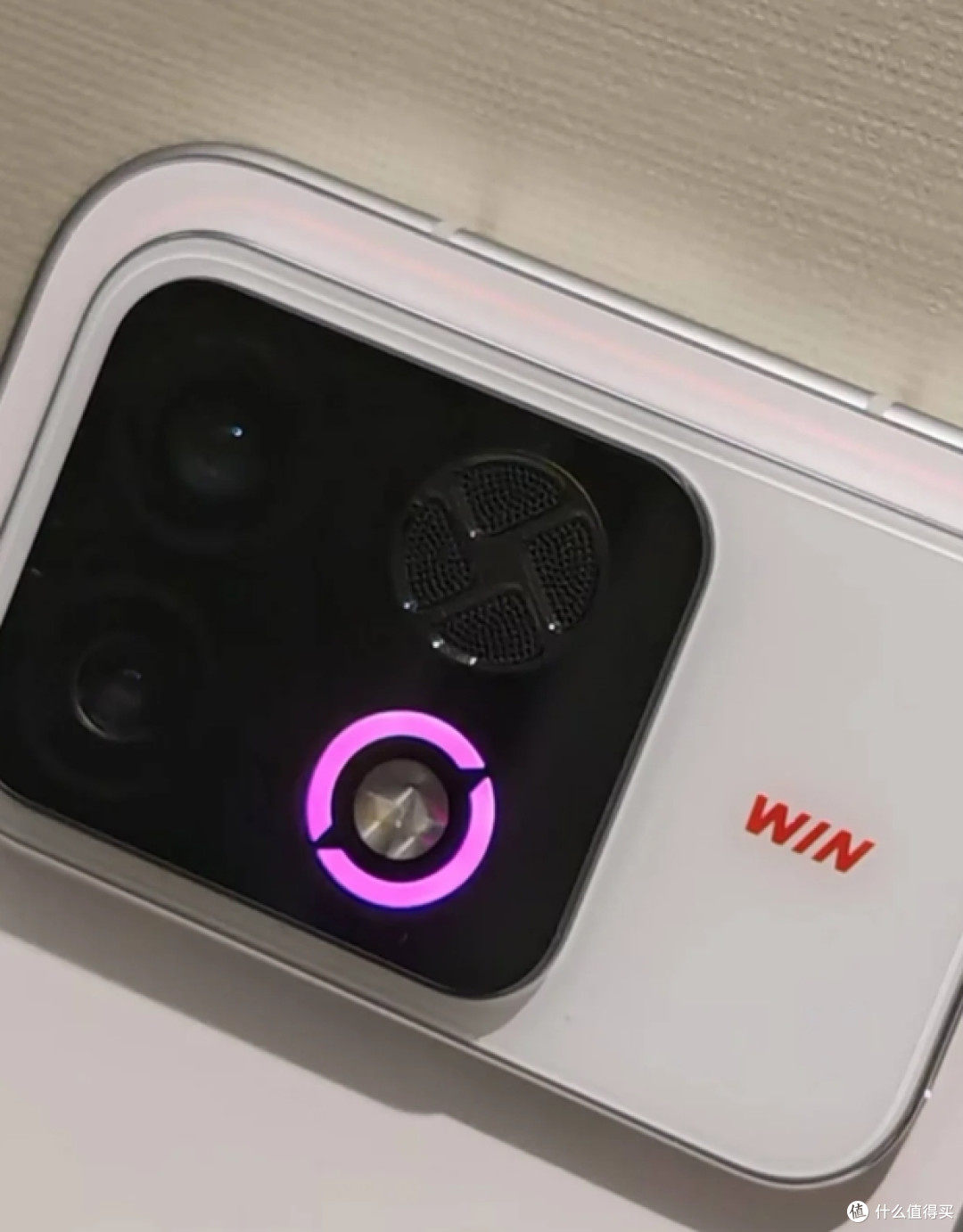 贵1850元到底多了啥?荣耀WIN2和WIN RT2真机对比,看完就知道了