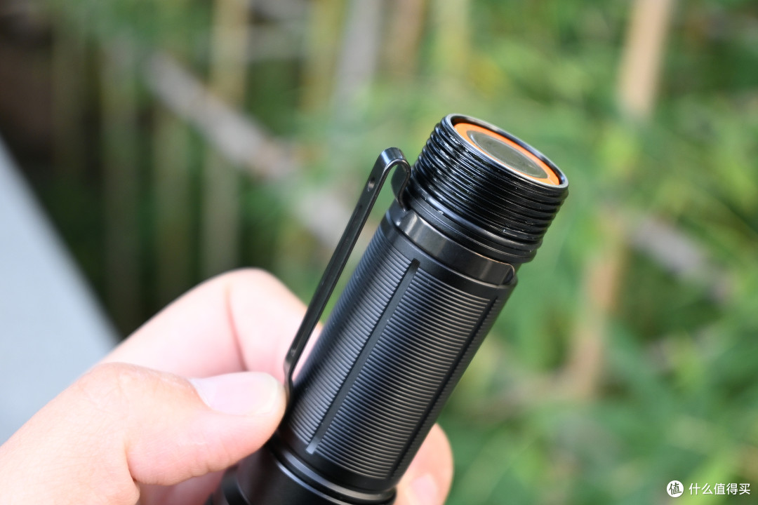 户外通勤最实用，Fenix菲尼克斯E40R EDC手电体验
