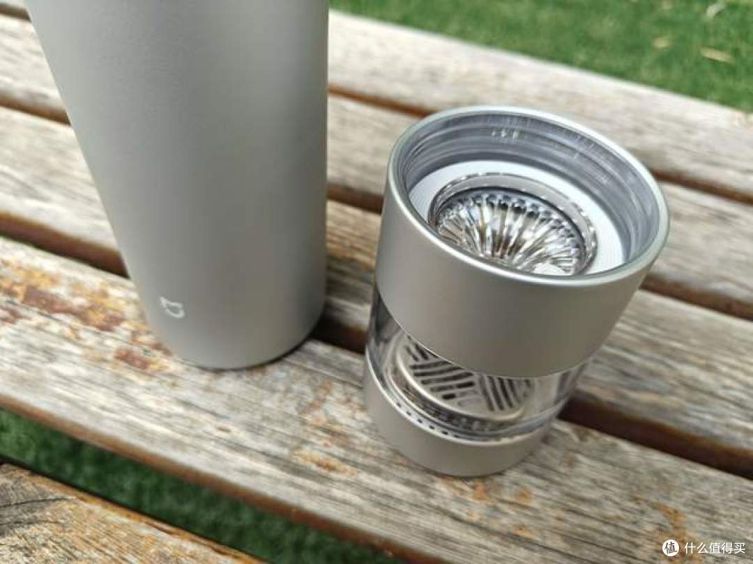 好茶，终于不用泡到发苦了：米家纯钛保温杯茶水分离版