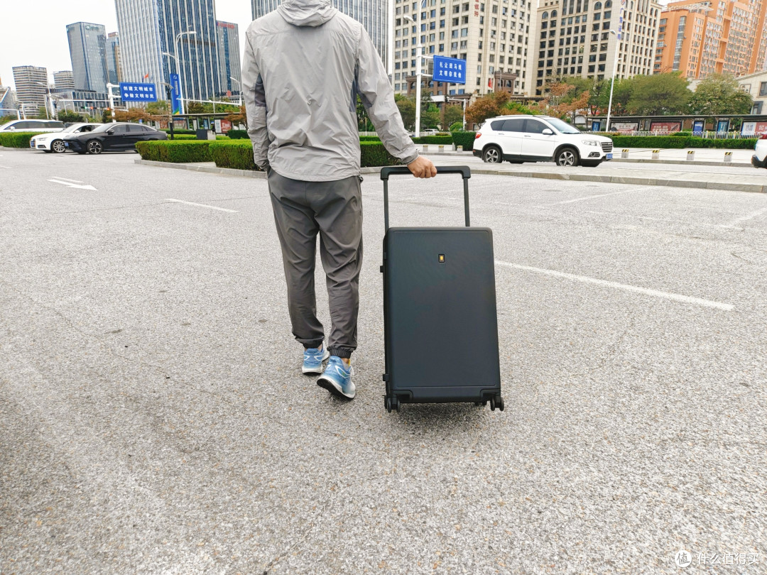 20英寸不够用,26英寸一家三口刚刚好:地平线8号大旅行家评测
