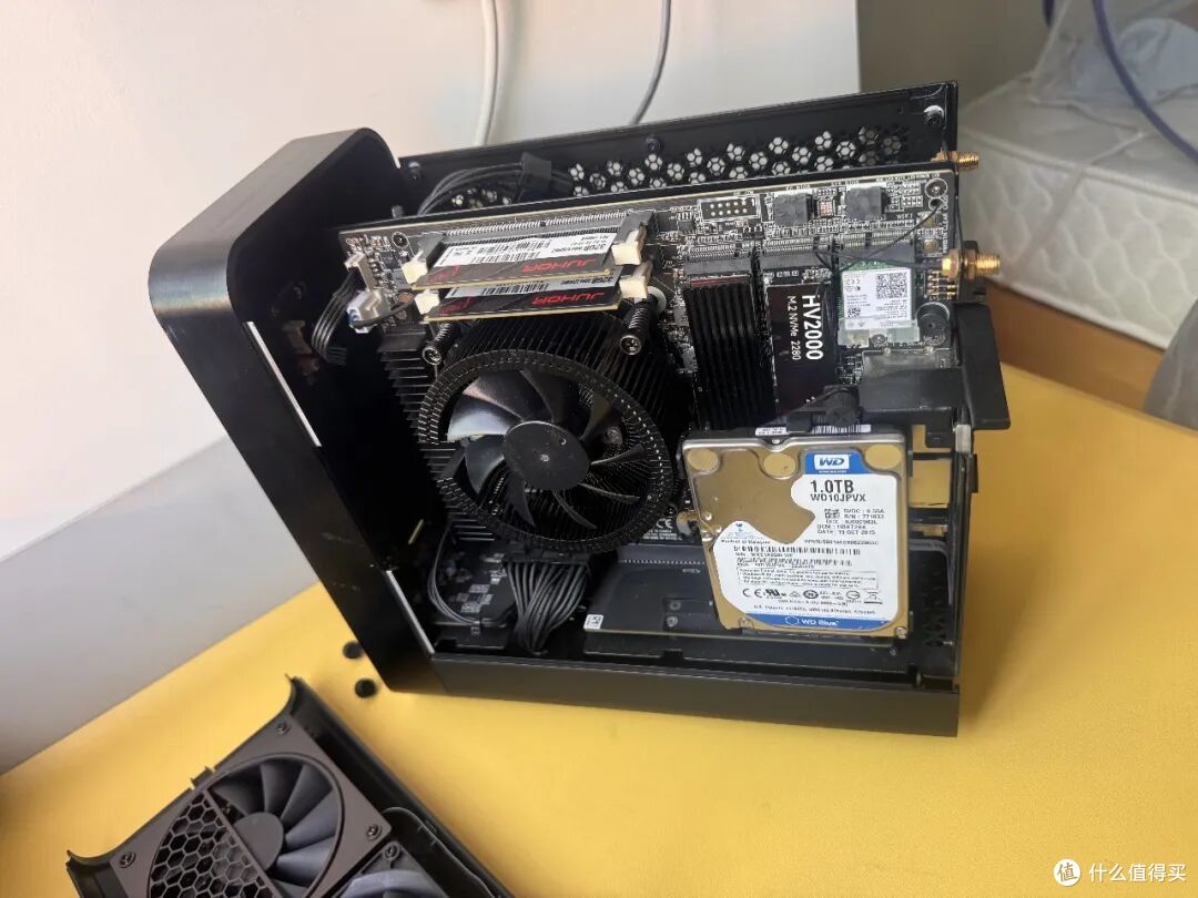 400出头装10代成品ITX小主机,索泰ZBOX-ECM体积小巧装机简单