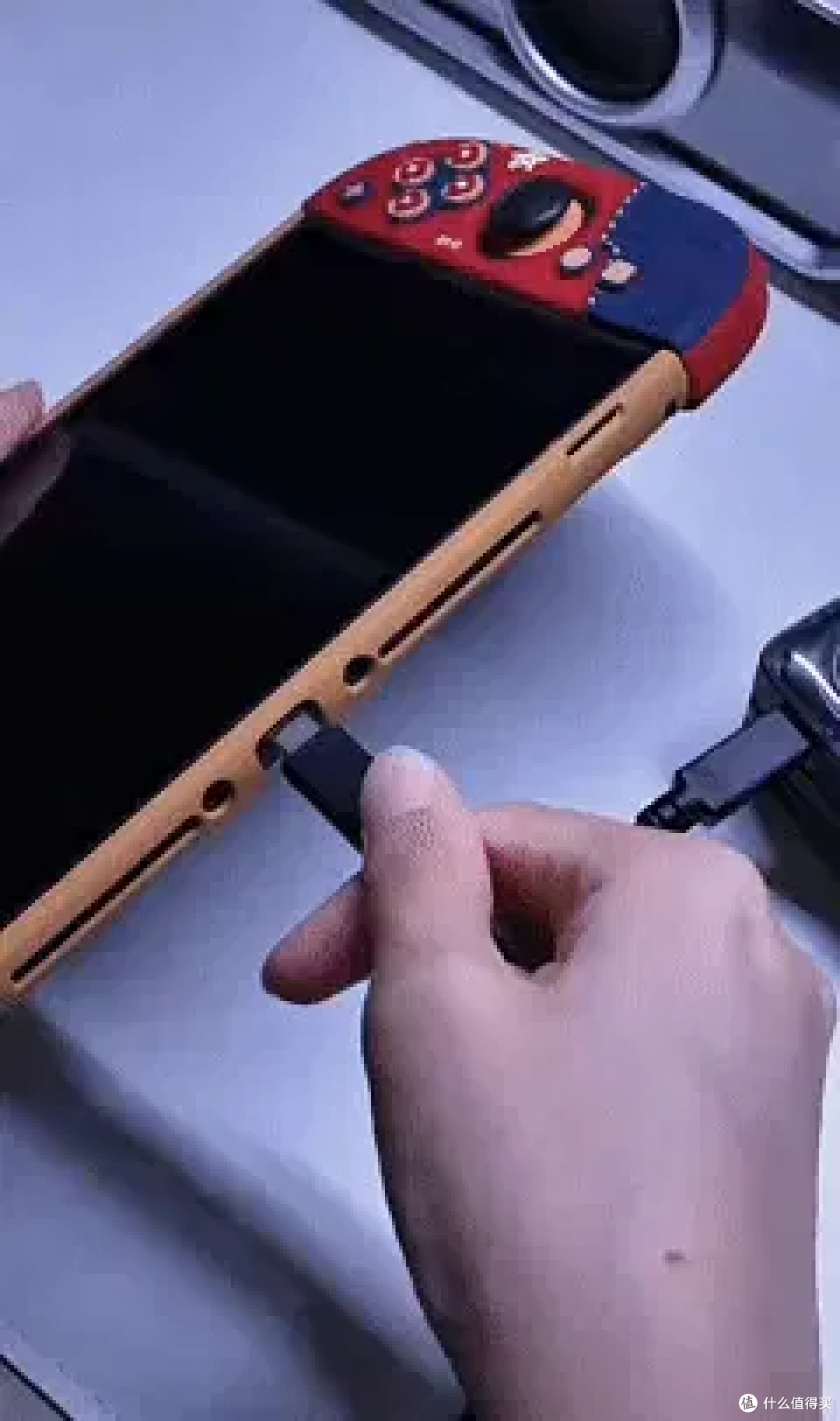 本来只想买个便携投影追剧，结果成了Switch的专用大屏