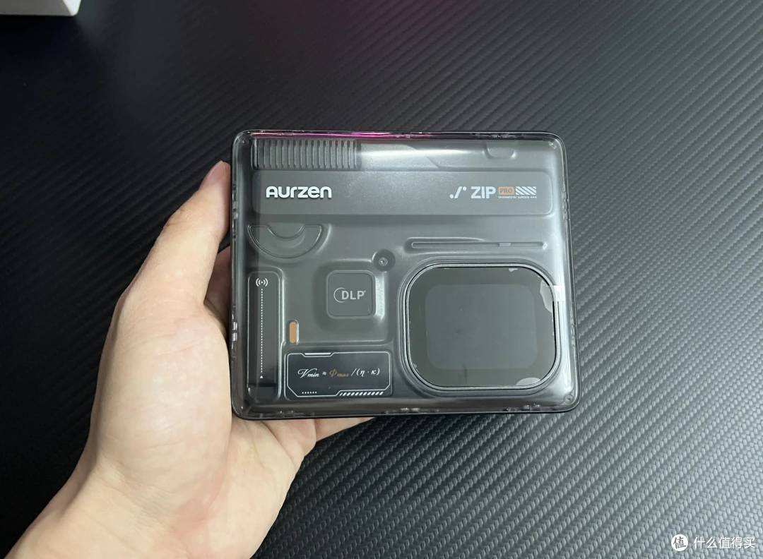 本来只想买个便携投影追剧，结果成了Switch的专用大屏