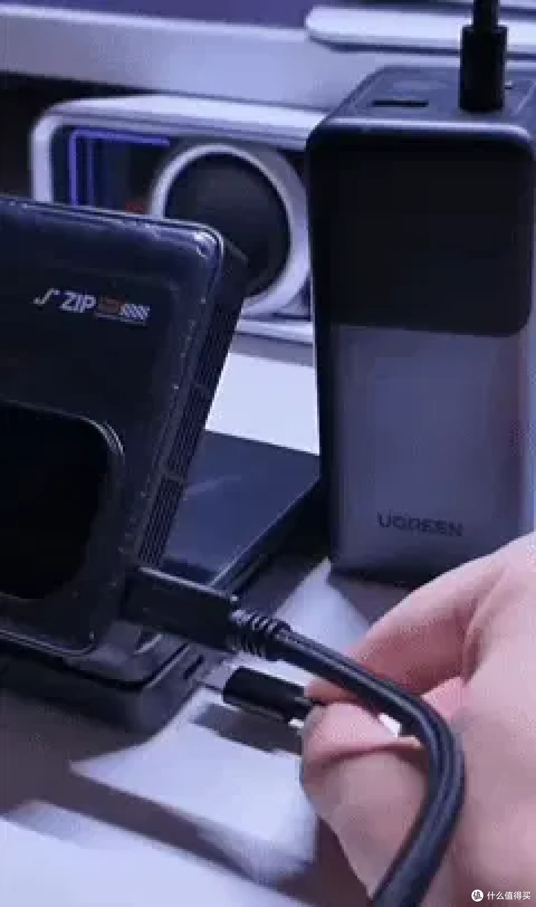 本来只想买个便携投影追剧，结果成了Switch的专用大屏