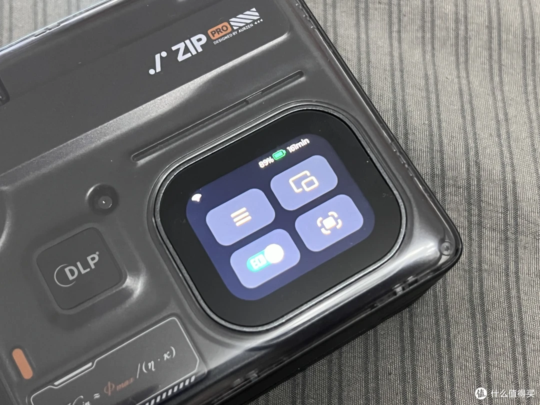 本来只想买个便携投影追剧，结果成了Switch的专用大屏