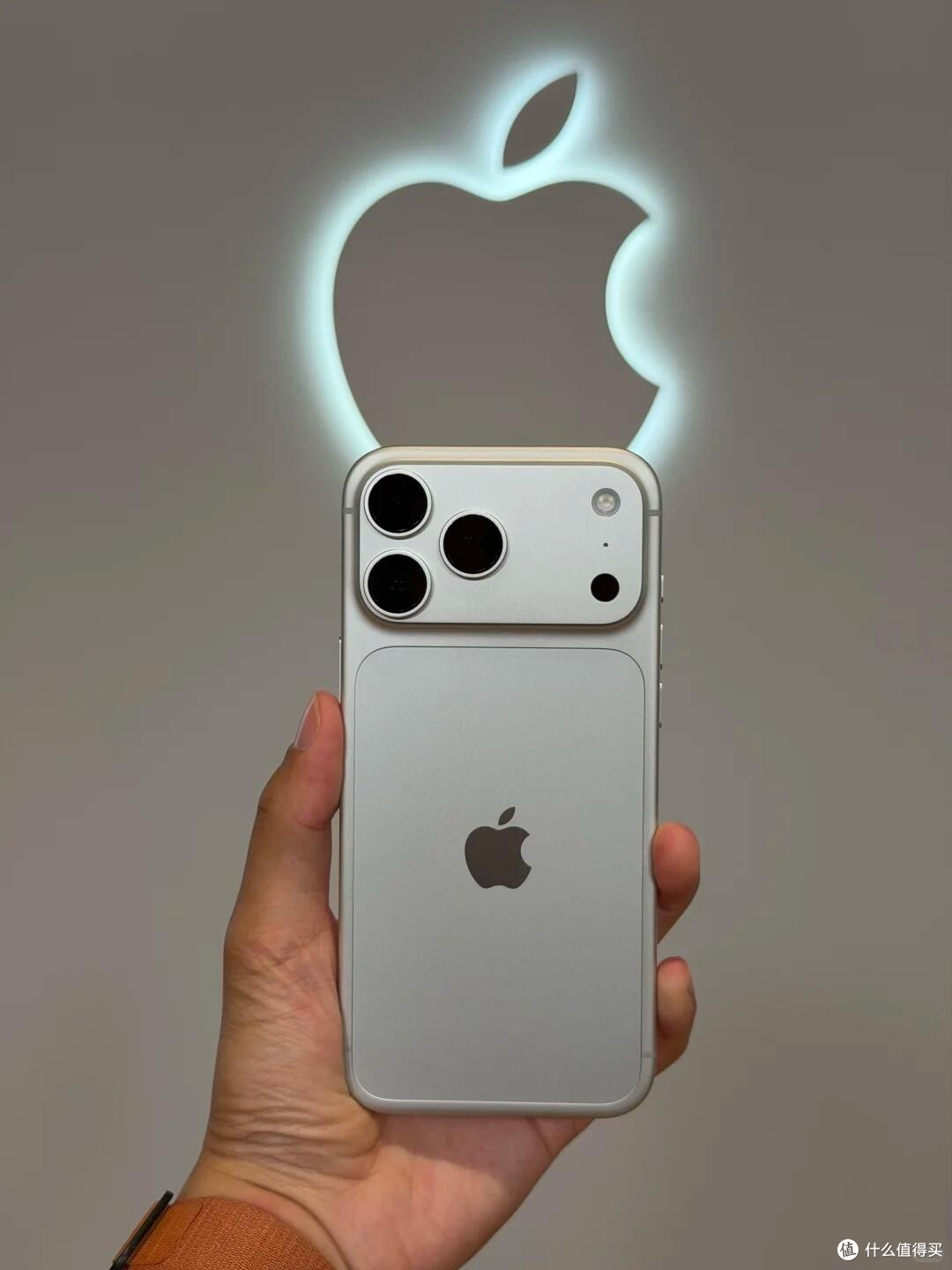 iPhone首发至618价格与保值分析