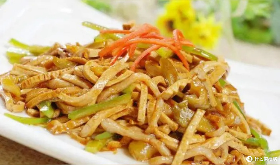 榨菜肉丝：家常烟火里的下饭滋味