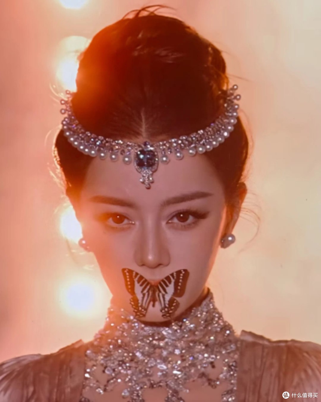 VOGUE绝色红毯 × 虎扑女神大赛:一个十月,两张审美成绩单